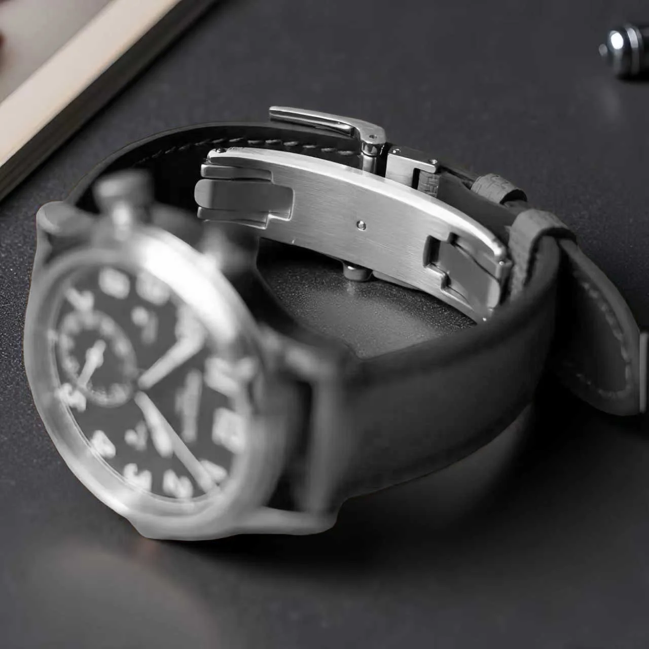 สายนาฬิกาแบบสปริงพร้อมตัวล็อคแ - Watches Omega บทวิจารณ์และราคา